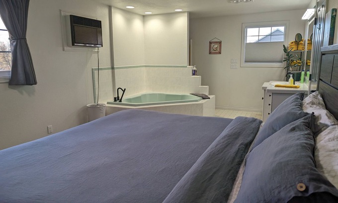 West Salem House | Bright Home with Jetted Tub and Child-Friendly Amenities