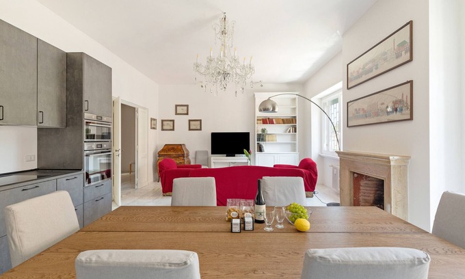 Quartiere III Pinciano Apartment | Spacious Family Apartment with Spa in Vibrant Parioli