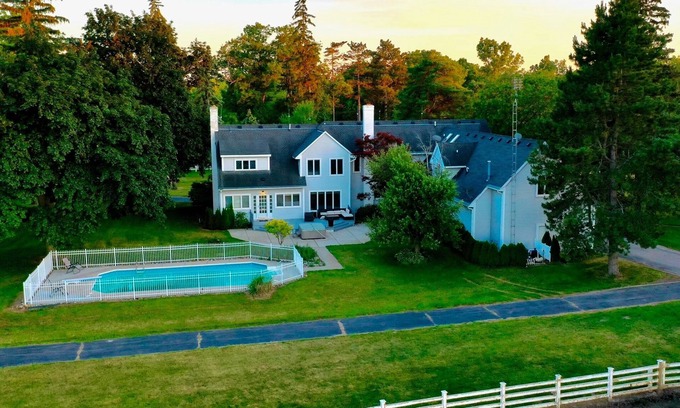 Burns Township Other | Inviting Farmhouse Retreat with Pool and Spa Amenities