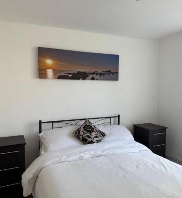 Sutton Apartment | Bright and spacious two bedroom flat