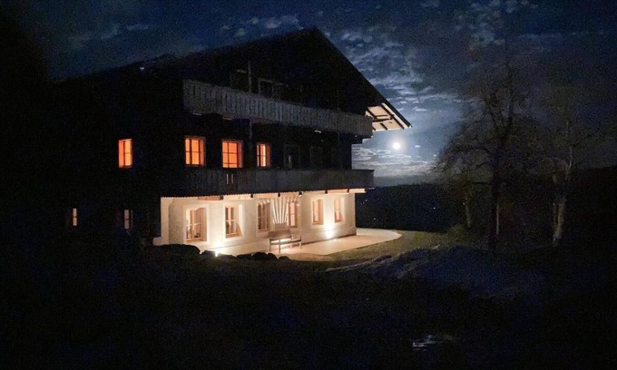 Kollnburg Apartment | Bright Vacation Home for 9 with Balcony & Breakfast Included