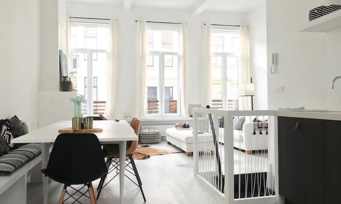 Harmonie Apartment | Bright and sunny stylish 4br apartment!
