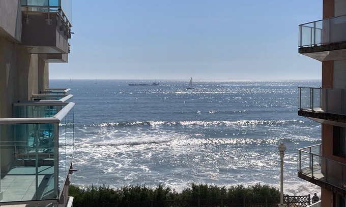 Les Sables d'Olonne Apartment | Bright Beachfront Apartment with Free WiFi and Pool