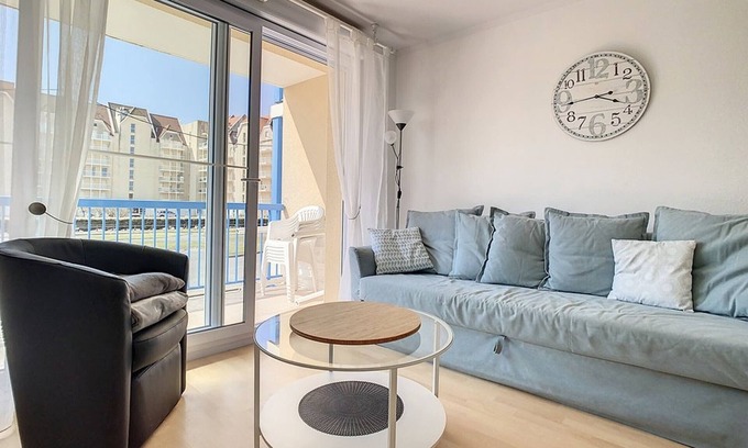 Stella-Plage Apartment | Cozy Apartment Cucq-Stella Plage with Oceanfront Views