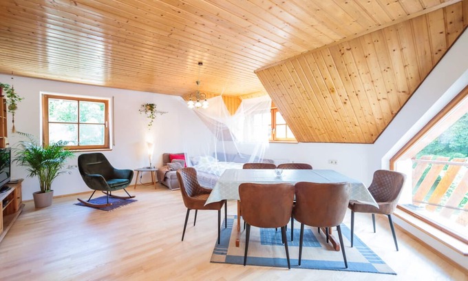 Unterwaldhausen Apartment | Inviting "In the Green" Apartment for 6-8 Near Lake Constance