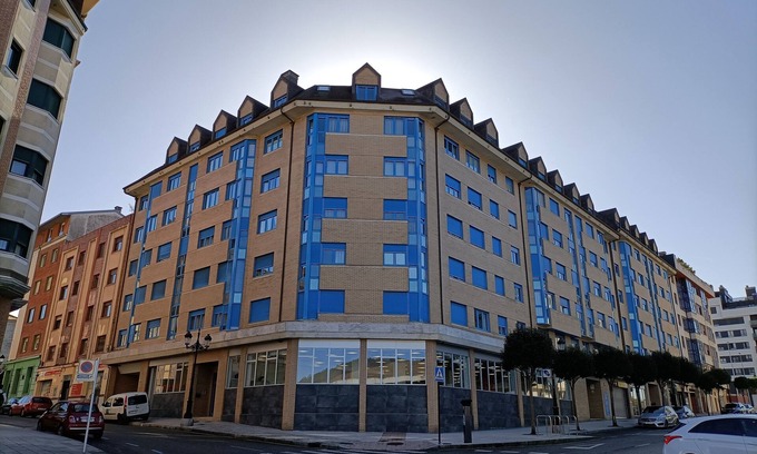El Cristo y Buenavista Condo | Bright Apartment for 5 with Garage & WiFi, Close to Center