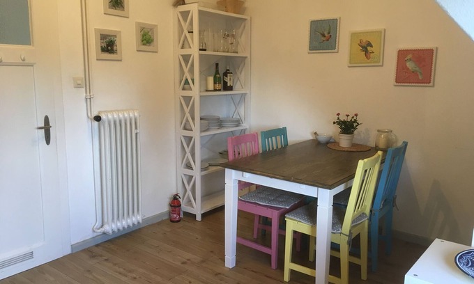 Region Hannover District Apartment | Bright Apartment in Hemmingen - Guest Rated 9.8, Pet Friendly!