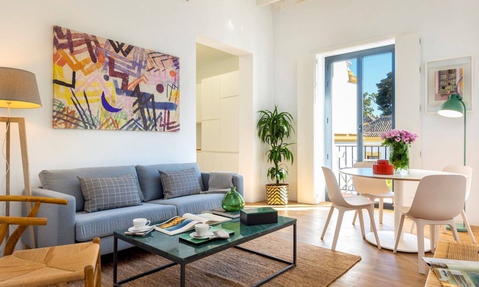 Santa Cruz Apartment | Stylish Santa Teresa V Apartment with Spa and Breakfast