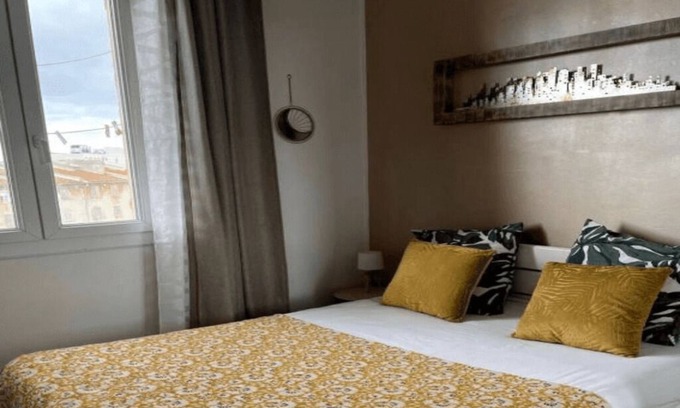 La Joliette Apartment | Bright Apartment near Gare Saint Charles – Rated 10/10!