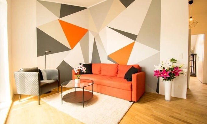 Margareten Apartment | Bright Apartment Naschmarkt: Family-Friendly & Accessible Stay
