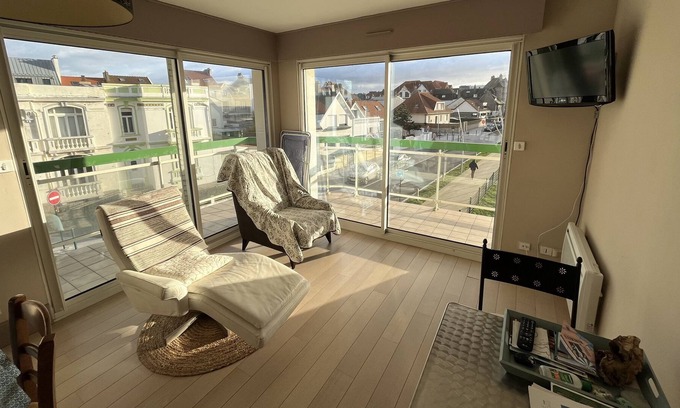 Wimereux Apartment | Bright Apartment in Wimereux - Near Ocean & City Center