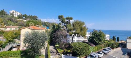 Saint-Jean-Cap-Ferrat Apartment | Inviting Apartment in Prime Location for Family Stays