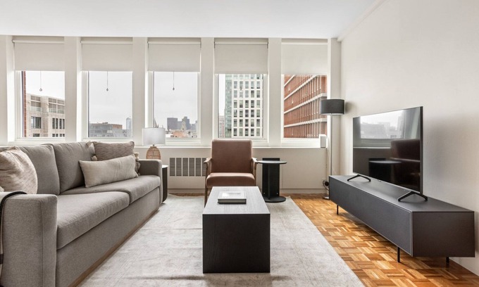 Prudential - St. Botolph Apartment | Bright Back Bay Studio w/W/D & Gym, nr Copley T, by Blueground