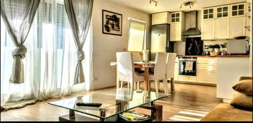 Munchen District Apartment | Comfortable 2-Bedroom Flat by ICM Exhibition Center
