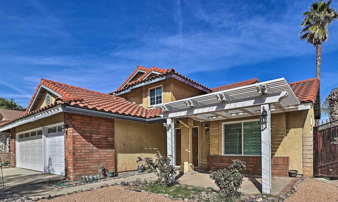 Corona House | Bright California Home w/ Patio < 1 Mi to Hiking!