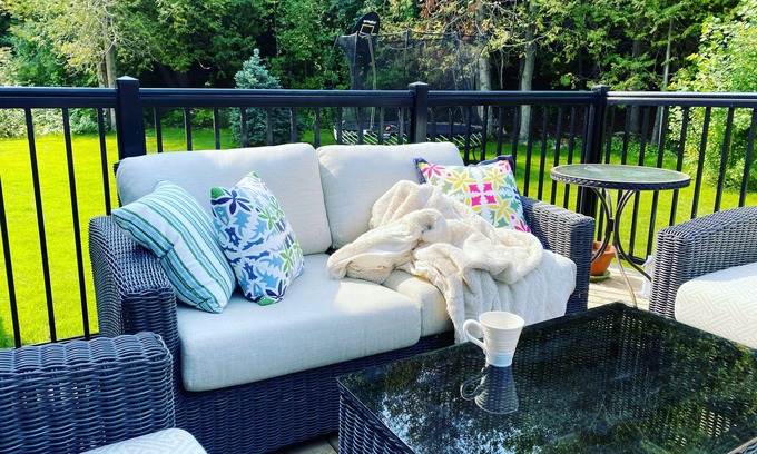 Thornbury House | Inviting Chalet with Hot Tub, Fire Pit & Family-Friendly Amenities