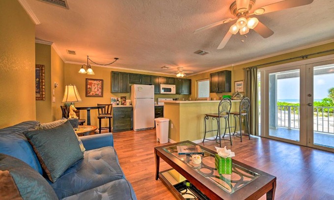 Sarasota Apartment | Bright Coastal Condo Steps from Lido Key Beach - 9.3/10!