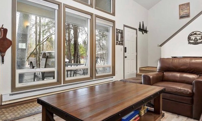 McCall Condo | Cozy Condo with Fireplace & Free WiFi Near All Attractions