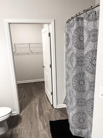 Lansing Apartment | Cozy Getaway Near MSU - Family-Friendly Stay Awaits!