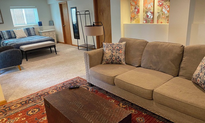 Ralston Valley Apartment | Bright & cozy garden-level apartment, 18 minutes from Red Rocks