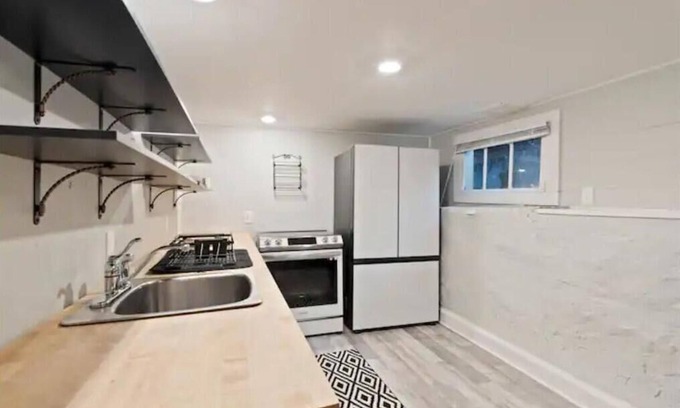 Cliff - Cannon Apartment | Inviting Private Suite with Pet-Friendly Amenities