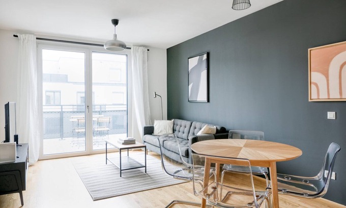 Donaustadt Apartment | Bright 2BR Donaustadt Retreat with Balcony Near Kirschblütenpark