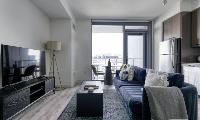 Waller Creek District Apartment | Downtown 1BR with Pool & Business Lounge, Steps from Dining