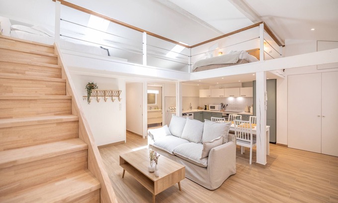 Antibes Old Town Apartment | Guest Rated 10/10: Bright Duplex with Spa in Old Town