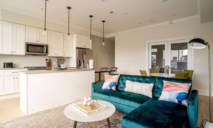 Dupont Circle Apartment | Bright Dupont Circle 2BR with Kitchen & Pet-Friendly Perks