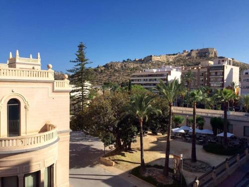 Pla del Bon Repos Apartment | Exceptional Flat with Castle & Museum Views, Child Friendly