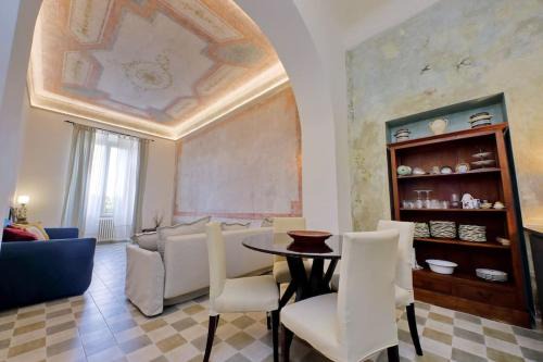 Esquilino Apartment | Bright Flat with Spectacular Views in Central Location
