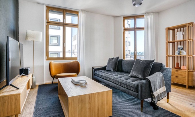 Gundeldingen Apartment | Bright Gundeldingen 4 Room near Basel Main Station