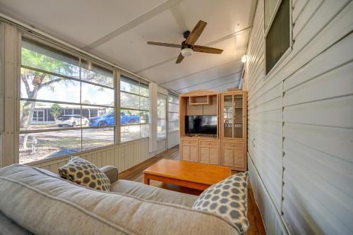 Braden River House | Vibrant Retreat with Pool Access and Cozy Screened Porch