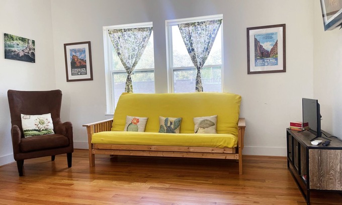 Greater Heights House | Bright Loft Apartment with Pool Access & 10/10 Guest Rating