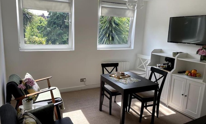 Munster Apartment | Modern 1-Bed Flat in Fulham - Guest Rated 9/10