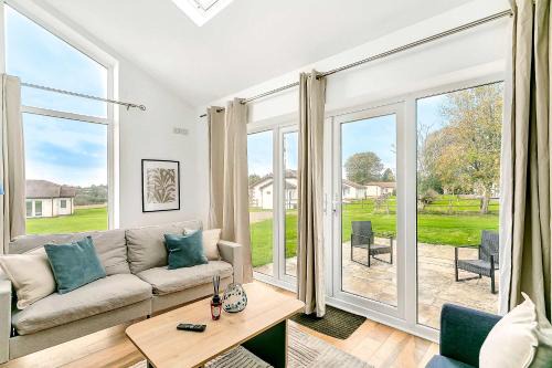 Sidmouth House | Bright & Modern 2BED Holiday Chalet nr Sidmouth