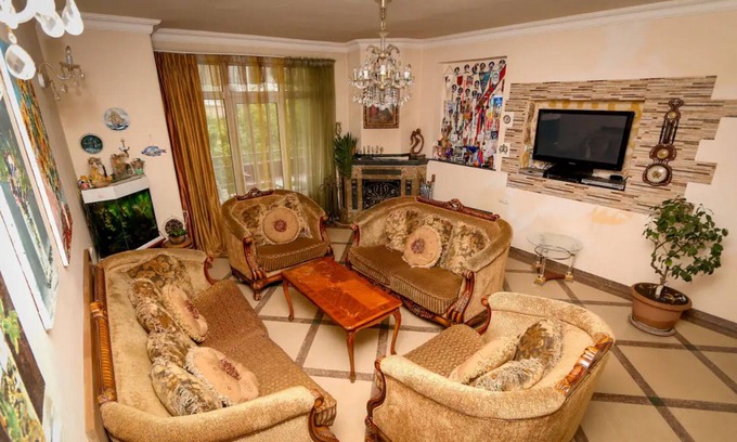 Kentron Apartment | Modern 4BD Apartment in Yerevan - Guest Rated 10/10