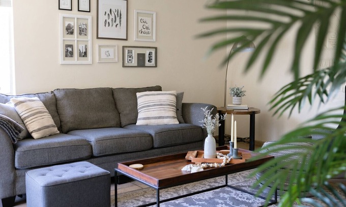 Greenacres Apartment | Modern Apartment with Garden View - Rated 10/10 for Families