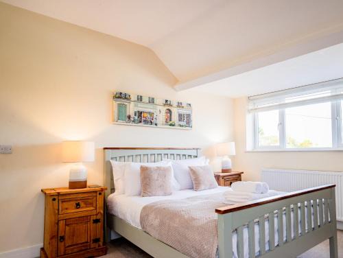 Hereford Apartment | Modern City-Centre Apartment with Hot Tub & Eco-Friendly Features