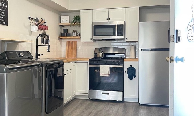 Medical District Apartment | Modern City Center Apartment with Family-Friendly Amenities