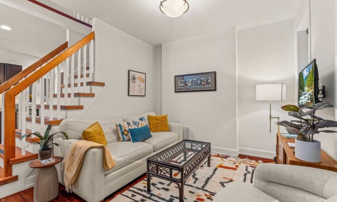 Queen Village House | Modern Home with Patio, Pet & Child-Friendly Amenities