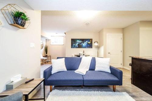 Jasper Place Apartment | Modern Pet-Friendly Suite with Netflix & WiFi Access