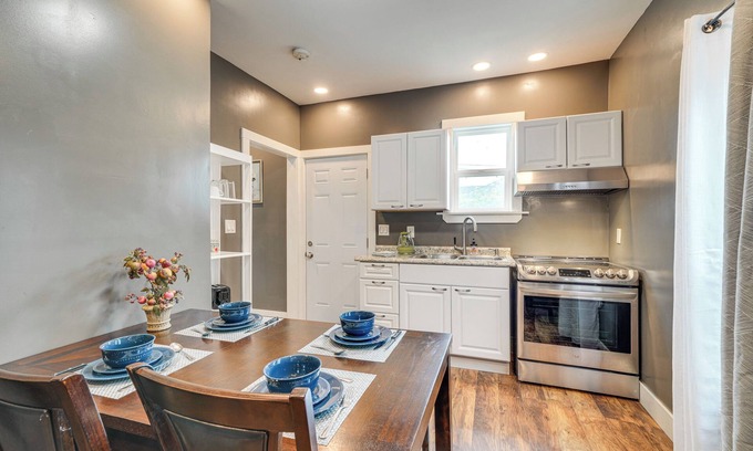 New Albany House | Bright New Albany Home: 12 Mi to Churchill Downs!