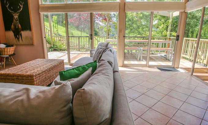 Bright House | Bright on High: Family-Friendly Stay with Pool & Spa