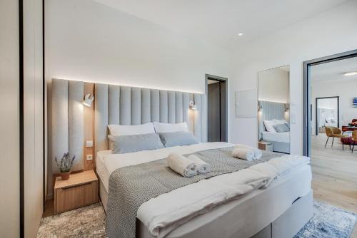 Rosenheim Apartment | Bright Rosenheim Aicherpark: Family-Friendly Comfort & Style