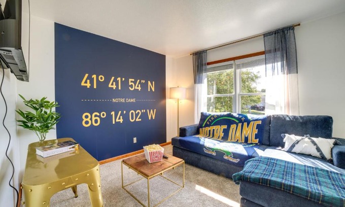 South Bend House | Inviting South Bend Home Near Notre Dame & Family Friendly