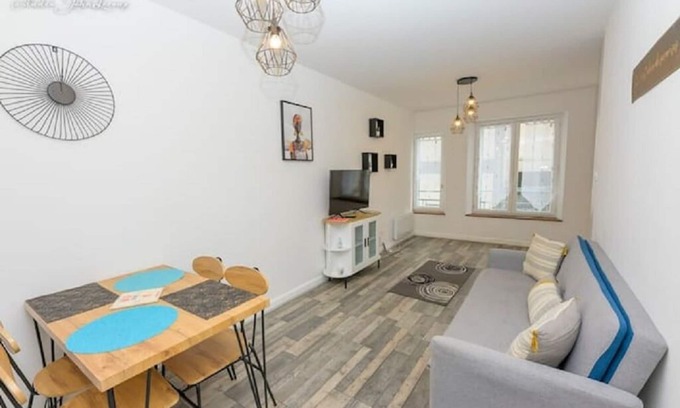 Toul Apartment | Bright Apartment with Pet-Friendly Amenities & Perfect Score