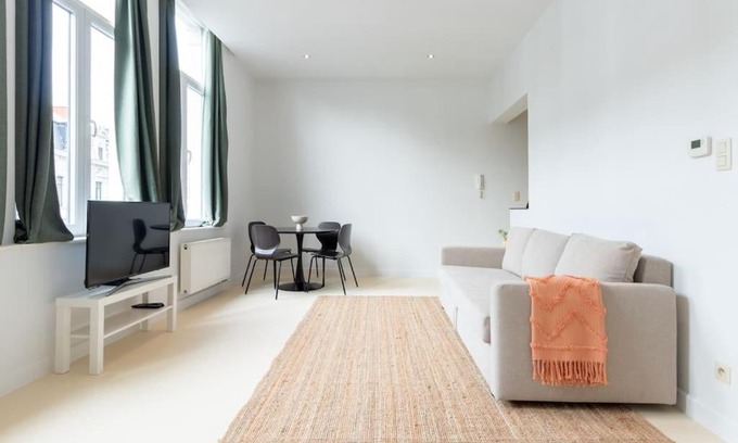 Ghent Apartment | Bright Apartment in Prime Location of Ghent - Family-Friendly