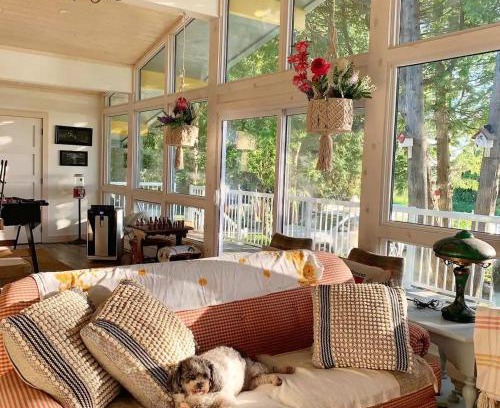 South Bruce Peninsula Ski Chalet | Bright & Spacious Chalet on Lake Huron - Private
