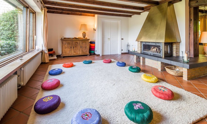 Hoisdorf House | Bright Duplex @ Little Paradise with Pool & Breakfast